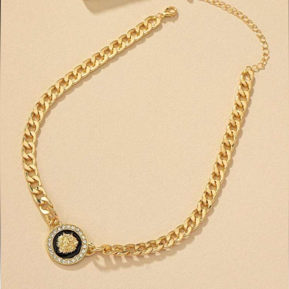 Gold Shiny Lion Head Pendant Choker Necklace - Picture 4 of 5